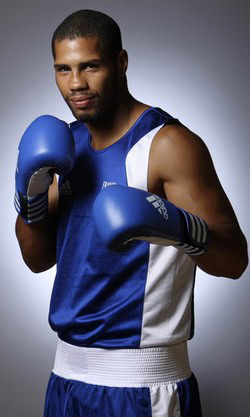 John Mbumba coach boxe enfant Paris 11