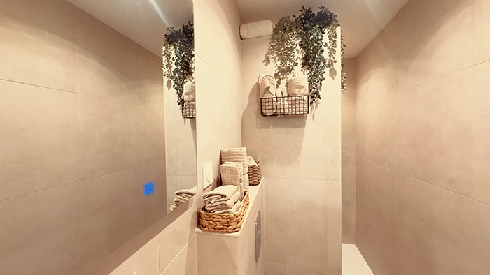 salle de bain privative douche serviettes salle de boxe anglaise paris 11